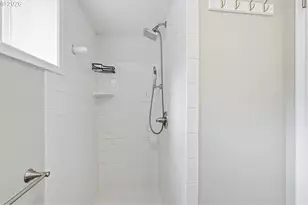 1330 SW Hume St, Portland, OR 97219 - Photo 26