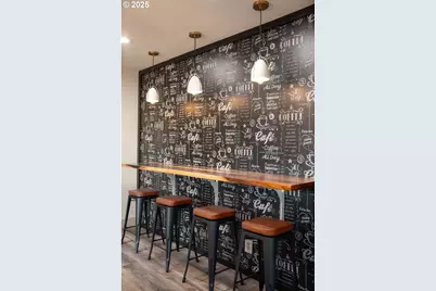 940 W Luellen Dr, Roseburg, OR 97471 - Photo 14