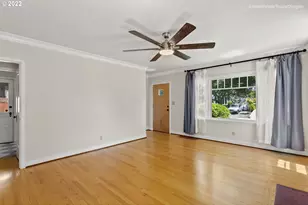 515 SE Peacock Ln, Portland, OR 97214 - Photo 6