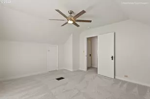 515 SE Peacock Ln, Portland, OR 97214 - Photo 22