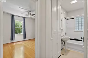 515 SE Peacock Ln, Portland, OR 97214 - Photo 14