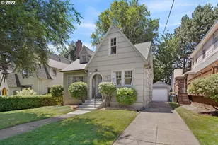 515 SE Peacock Ln, Portland, OR 97214 - Photo 2