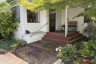 3083 Stapp Dr, Eugene, OR 97408 - Photo 2