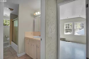 3633 SE Henderson St, Portland, OR 97202 - Photo 32