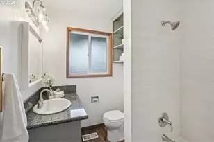 15220 NE Couch Ct, Portland, OR 97230 - Photo 20