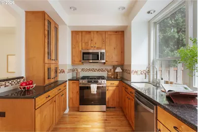 7980 SE Grand Ave, Portland, OR 97202 - Photo 8