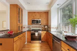 7980 Southeast Grand Avenue, Portland, OR 97202 - Photo 8