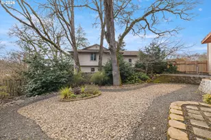 15330 NW Oak Hills Dr, Beaverton, OR 97006 - Photo 36