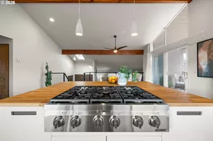 15330 NW Oak Hills Dr, Beaverton, OR 97006 - Photo 16