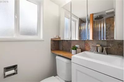 15330 NW Oakhills Dr, Beaverton, OR 97006 - Photo 34