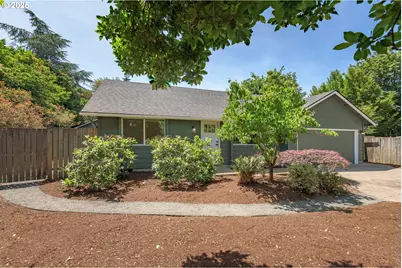 2817 Applewood Ln, Eugene, OR 97408 - Photo 2