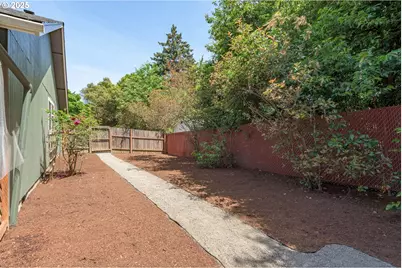 2817 Applewood Ln, Eugene, OR 97408 - Photo 38