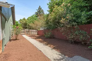 2817 Applewood Ln, Eugene, OR 97408 - Photo 38