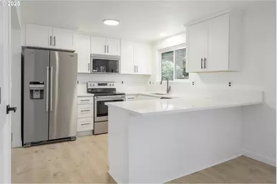 2817 Applewood Ln, Eugene, OR 97408 - Photo 10