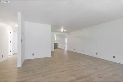 2817 Applewood Ln, Eugene, OR 97408 - Photo 4