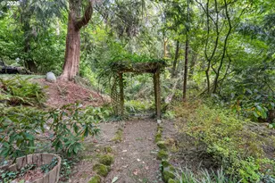 10744 SW Lancaster Rd, Portland, OR 97219 - Photo 44