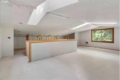 10744 SW Lancaster Rd, Portland, OR 97219 - Photo 38