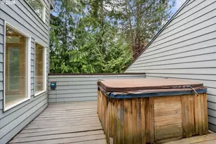 10744 SW Lancaster Rd, Portland, OR 97219 - Photo 26