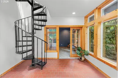 10744 SW Lancaster Rd, Portland, OR 97219 - Photo 22