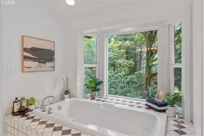 10744 SW Lancaster Rd, Portland, OR 97219 - Photo 28