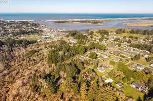 498 Klamath Ave SE, Bandon, OR 97411 - Photo 4