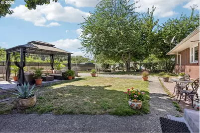 2219 Ocean Beach Hwy, Longview, WA 98632 - Photo 2