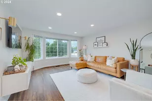 17240 SW Hart Way, Beaverton, OR 97007 - Photo 2