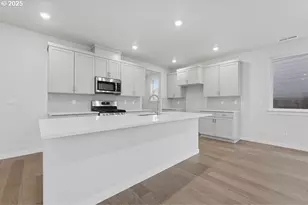 18935 SW Eureka Ln, Beaverton, OR 97007 - Photo 2