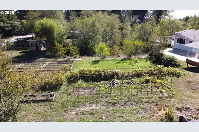 97040 Henderson, Brookings, OR 97415 - Photo 32