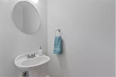 2494 NE Estate Dr, Hillsboro, OR 97124 - Photo 16