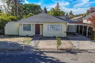 1582 NW Fairmount St, Roseburg, OR 97470 - Photo 1