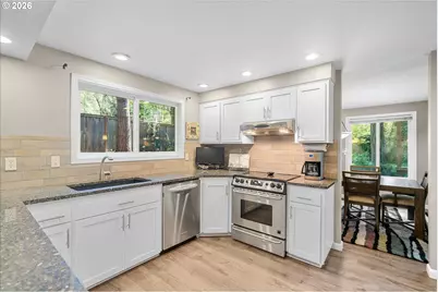 3040 Royce Way, Lake Oswego, OR 97034 - Photo 12