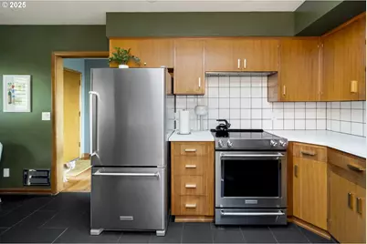 6505 SE Thorburn St, Portland, OR 97215 - Photo 16