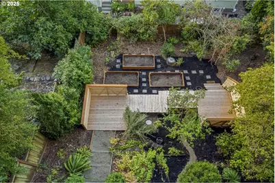 6505 SE Thorburn St, Portland, OR 97215 - Photo 36