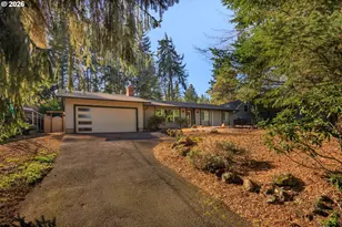 4680 W Hillside Dr, Eugene, OR 97405 - Photo 2