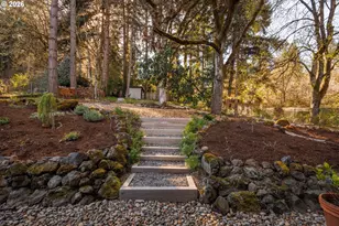 4680 W Hillside Dr, Eugene, OR 97405 - Photo 34