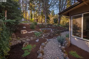 4680 W Hillside Dr, Eugene, OR 97405 - Photo 32