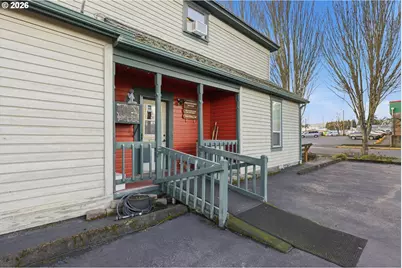 114 E 2nd St, Newberg, OR 97132 - Photo 8