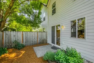 18653 SW Cascade Dr, Beaverton, OR 97003 - Photo 18
