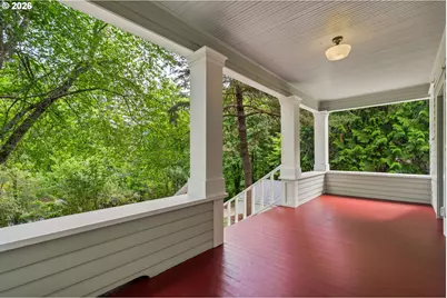 2824 SW Illinois St, Portland, OR 97239 - Photo 8