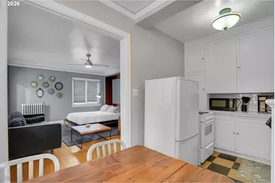 709 SW 16th Ave #207, Portland, OR 97205 - Photo 28