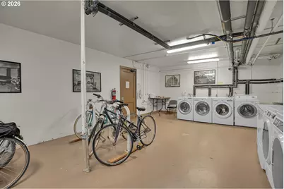 709 SW 16th Ave #207, Portland, OR 97205 - Photo 36