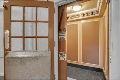 709 SW 16th Ave #207, Portland, OR 97205 - Photo 40