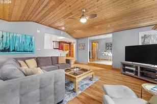 2612 SW Moss St, Portland, OR 97219 - Photo 6