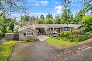 2612 SW Moss St, Portland, OR 97219 - Photo 2