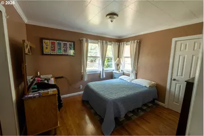 417 W E St, Rainier, OR 97048 - Photo 14