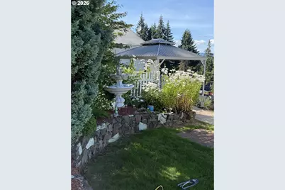 417 W E St, Rainier, OR 97048 - Photo 4