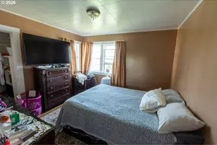 417 W E St, Rainier, OR 97048 - Photo 14