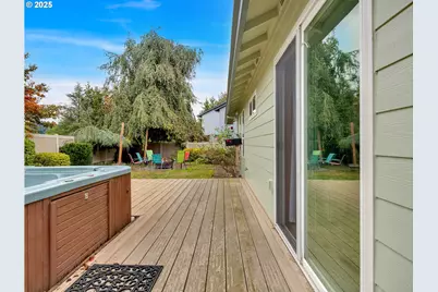 1019 SE 27th St, Troutdale, OR 97060 - Photo 32