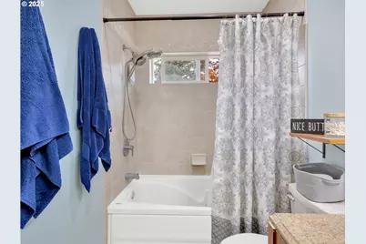 1019 SE 27th St, Troutdale, OR 97060 - Photo 24